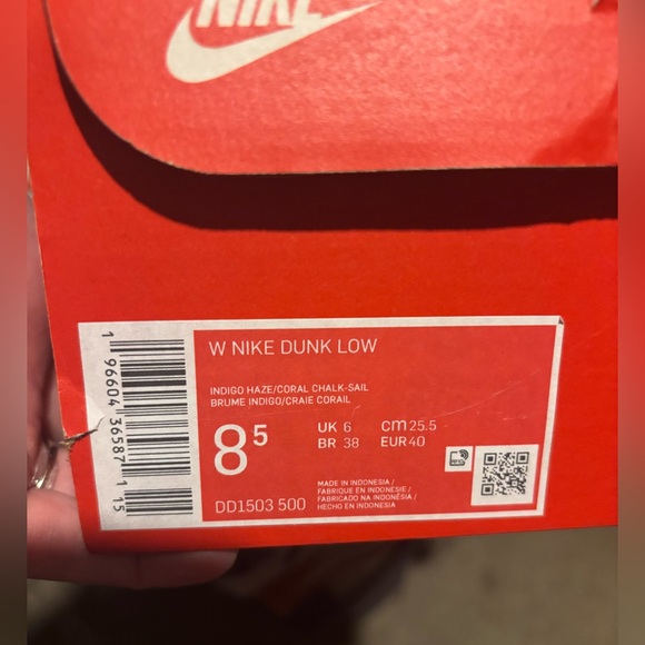 Nike Dunks - Picture 4 of 4